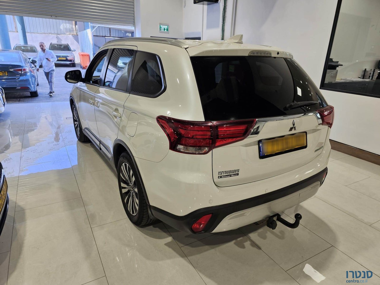 2019' Mitsubishi Outlander photo #4