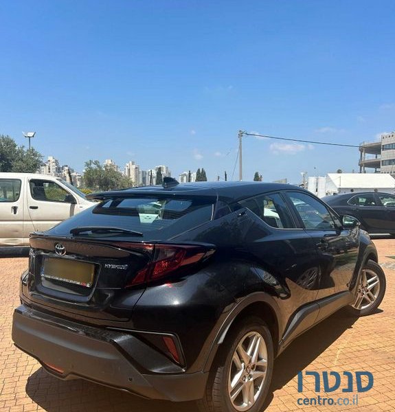 2021' Toyota C-HR טויוטה photo #2