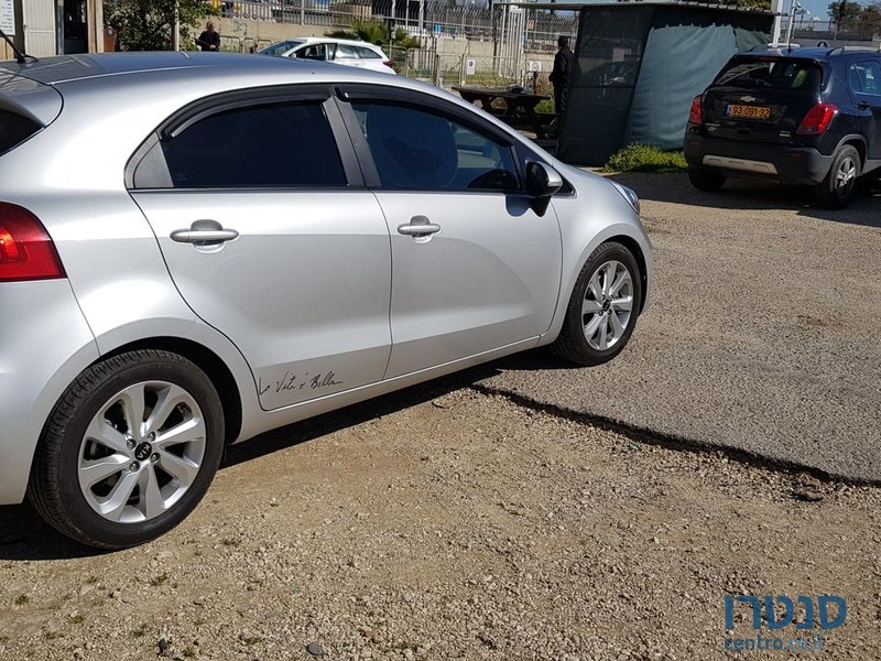 2016' Kia Rio photo #4