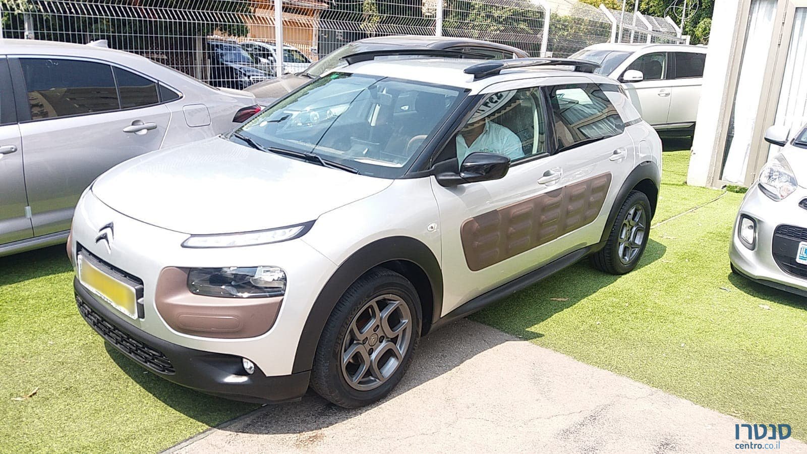 2016' Citroen C4 Cactus photo #1