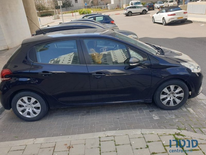 2018' Peugeot 208 פיג'ו photo #3