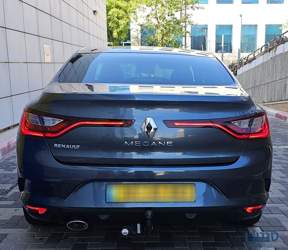 2020' Renault Megane photo #5