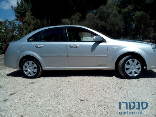 2008' Chevrolet Optra photo #2