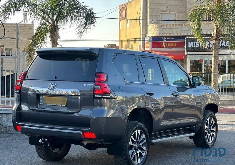 2022' Toyota Land Cruiser טויוטה לנד photo #4