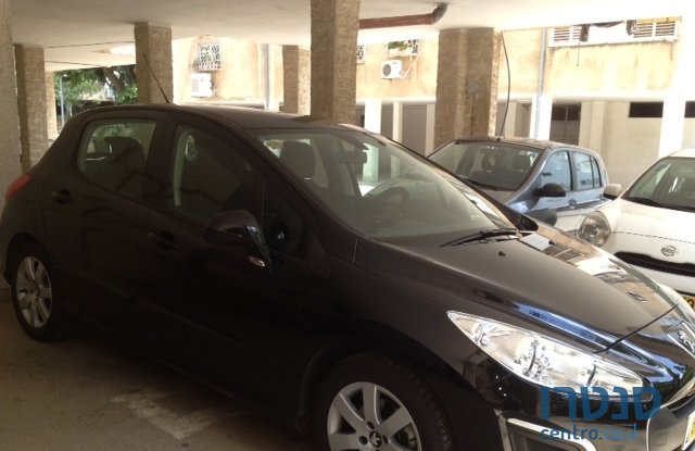 2012' Peugeot 308 photo #1