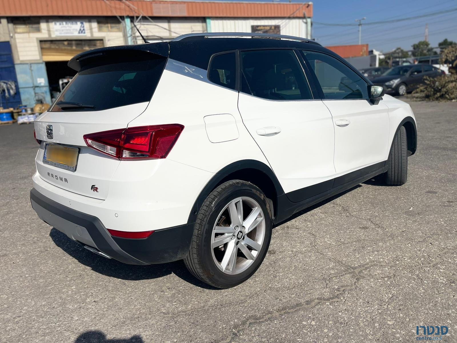 2021' SEAT Arona Style photo #2