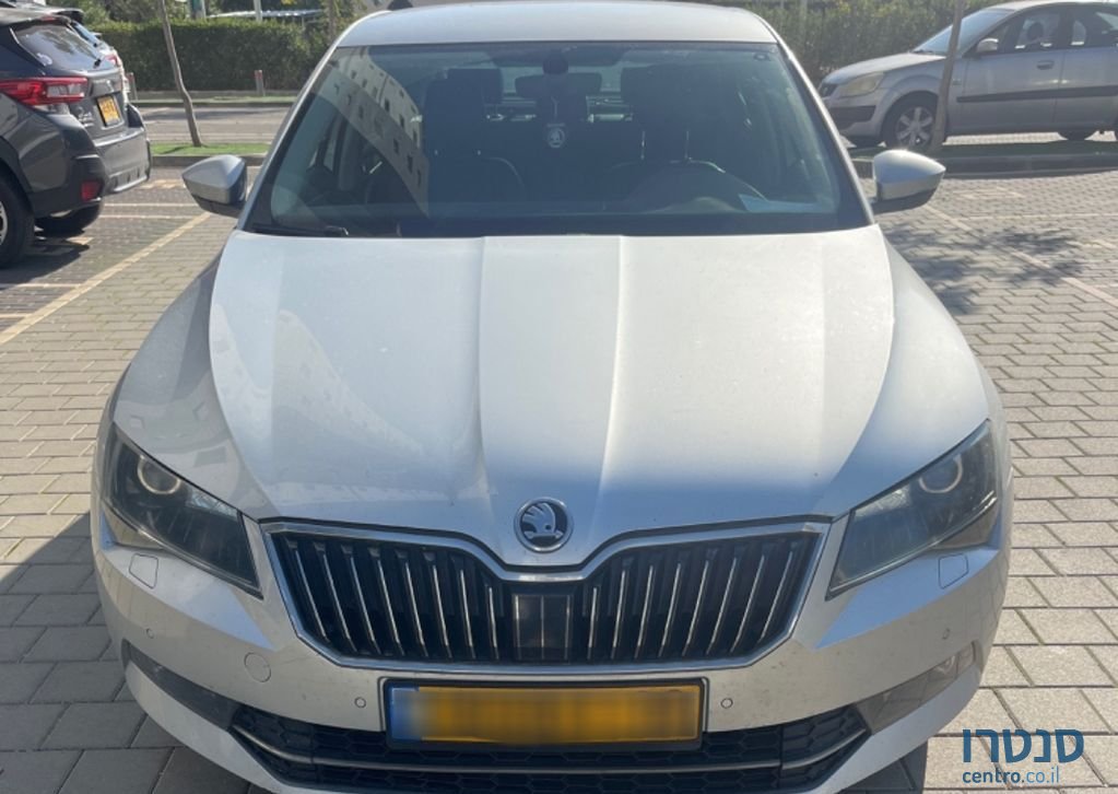 2017' Skoda Superb סקודה סופרב photo #1