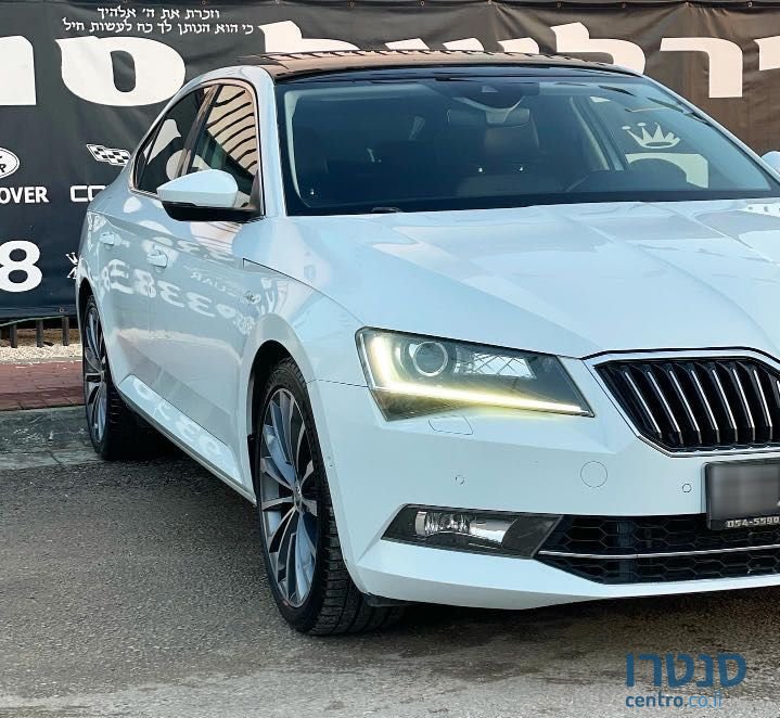 2019' Skoda Superb סקודה סופרב photo #2
