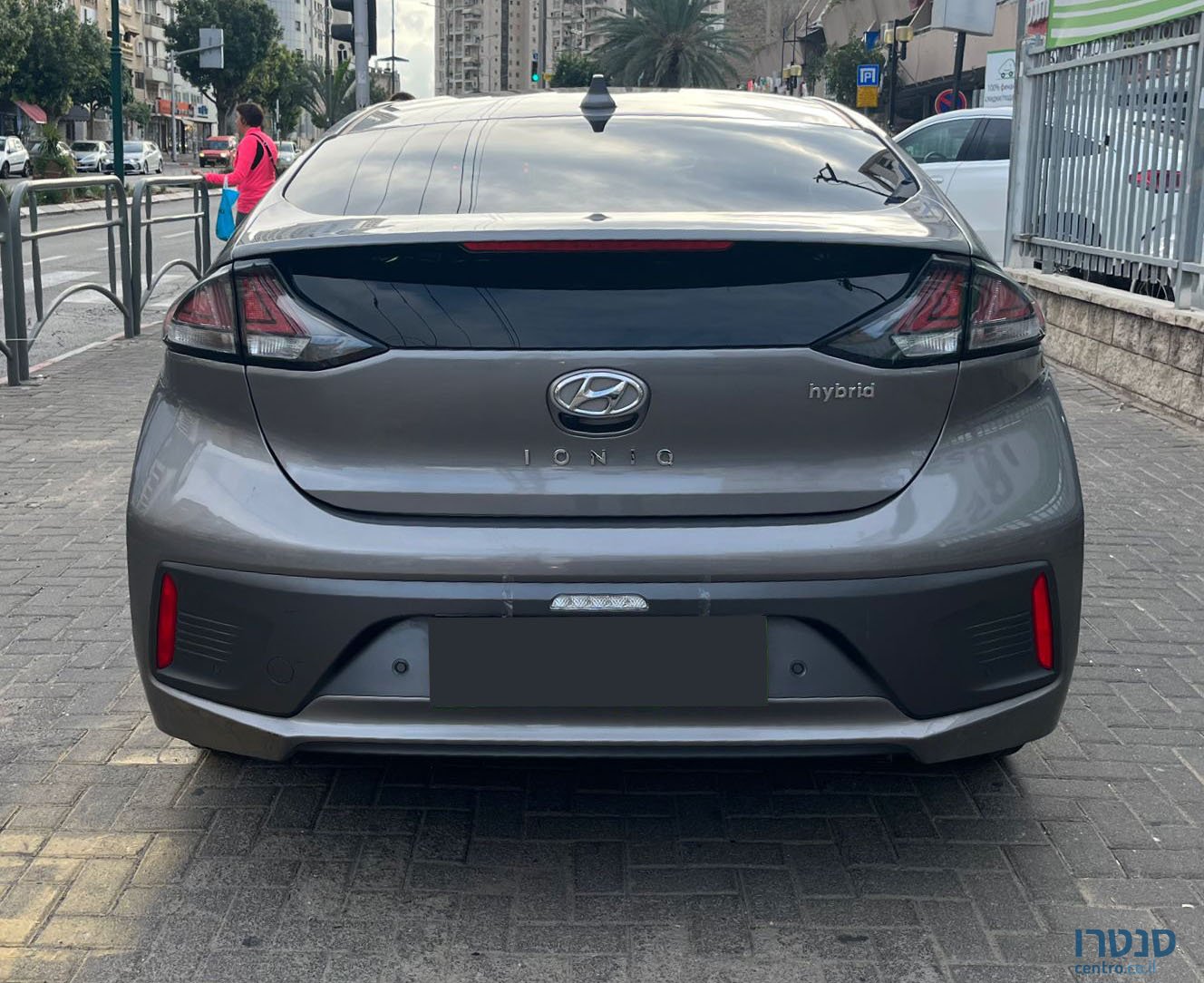 2020' Hyundai Ioniq photo #5