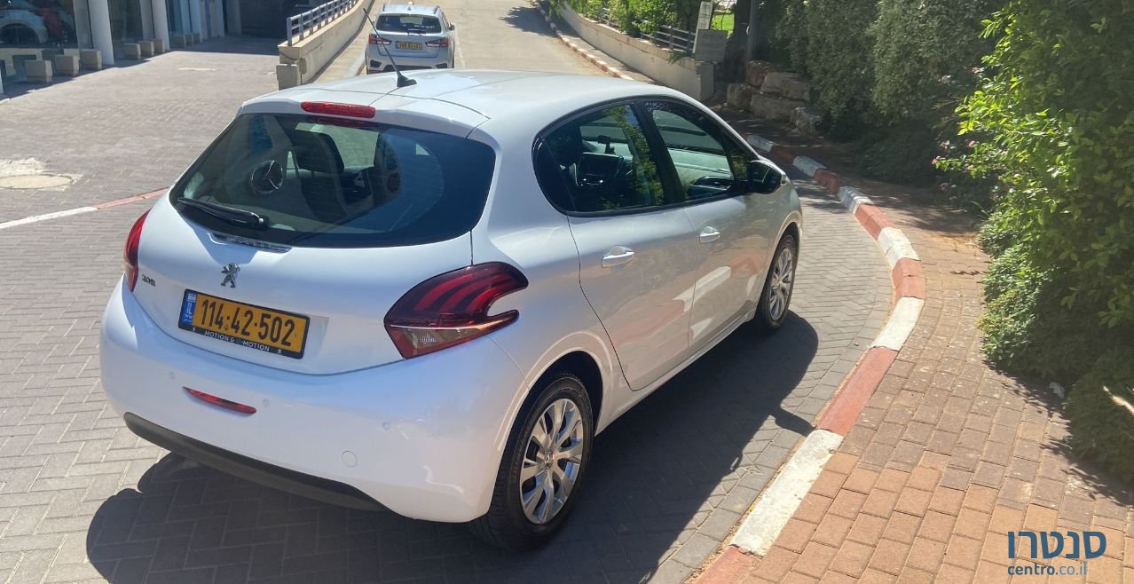 2020' Peugeot 208 פיג'ו photo #3