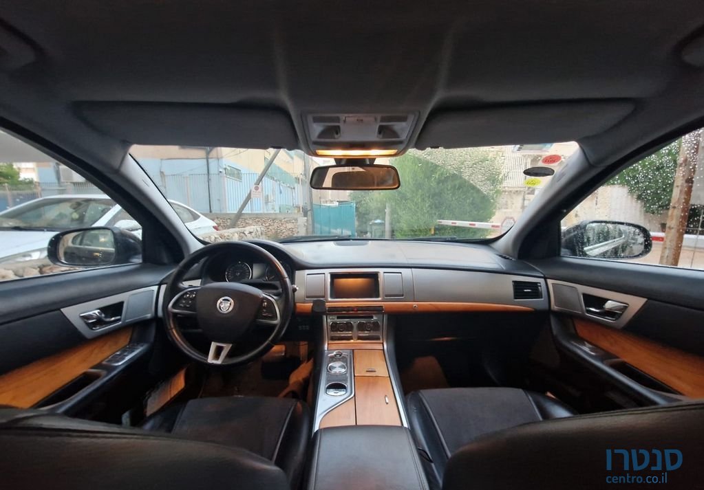 2014' Jaguar XF יגואר photo #2