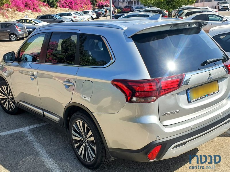 2020' Mitsubishi Outlander מיצובישי אאוטלנדר photo #1