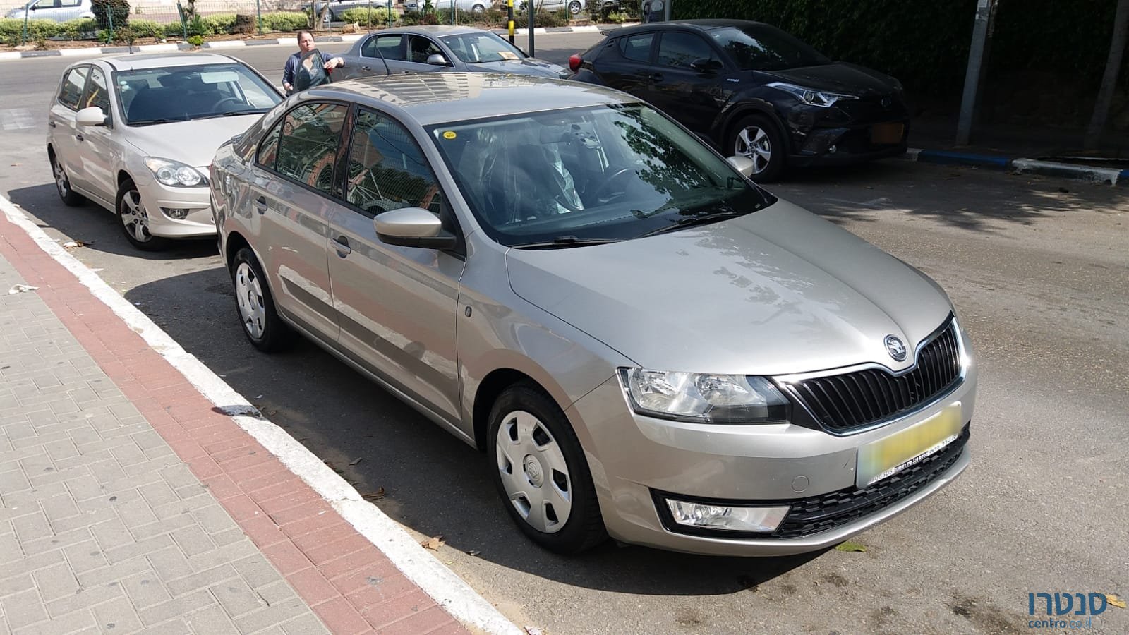 2015' Skoda Rapid photo #2