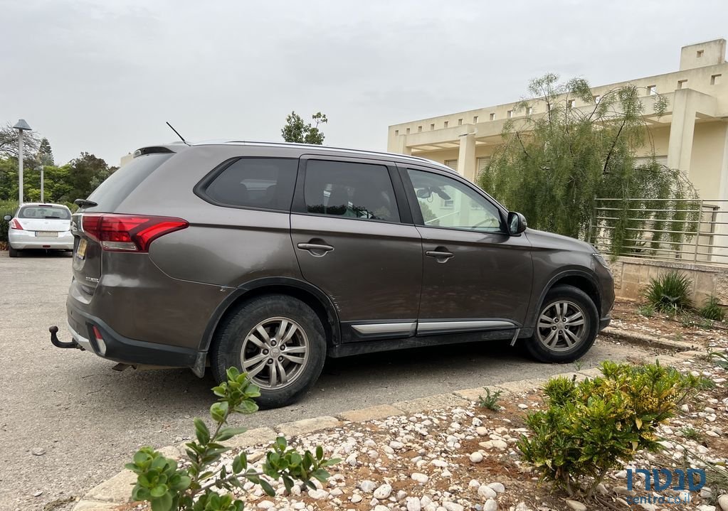 2016' Mitsubishi Outlander מיצובישי אאוטלנדר photo #2