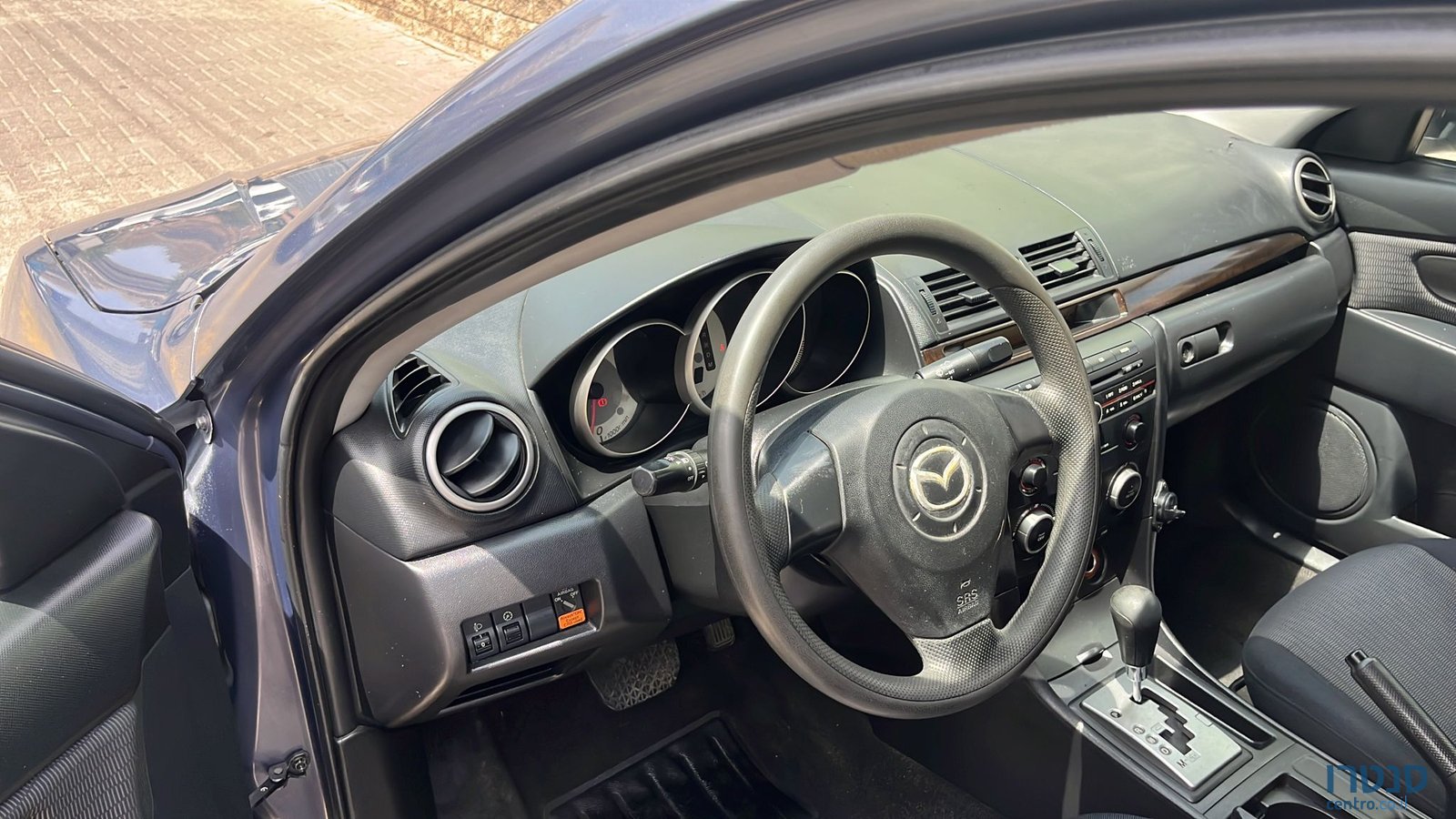 2009' Mazda 3 photo #4