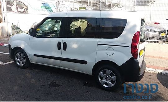 2015' Fiat Doblo photo #2