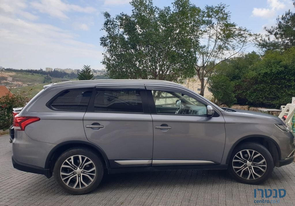 2018' Mitsubishi Outlander מיצובישי אאוטלנדר photo #2
