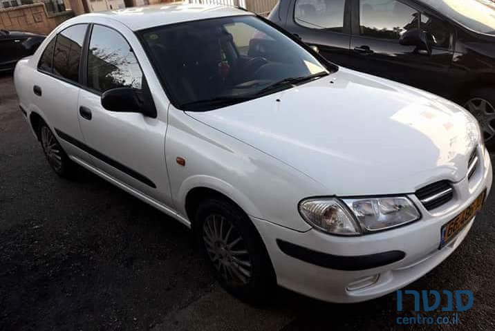 2001' Nissan Almera photo #1