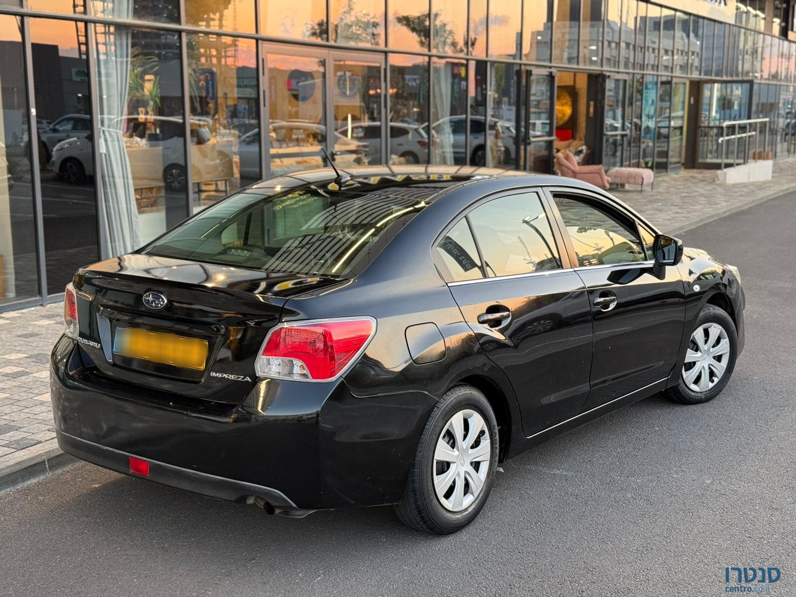 2015' Subaru Impreza photo #2