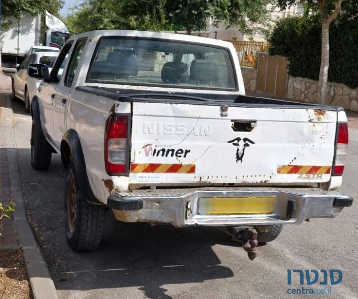 2002' Nissan 4X4 ניסאן ווינר photo #4