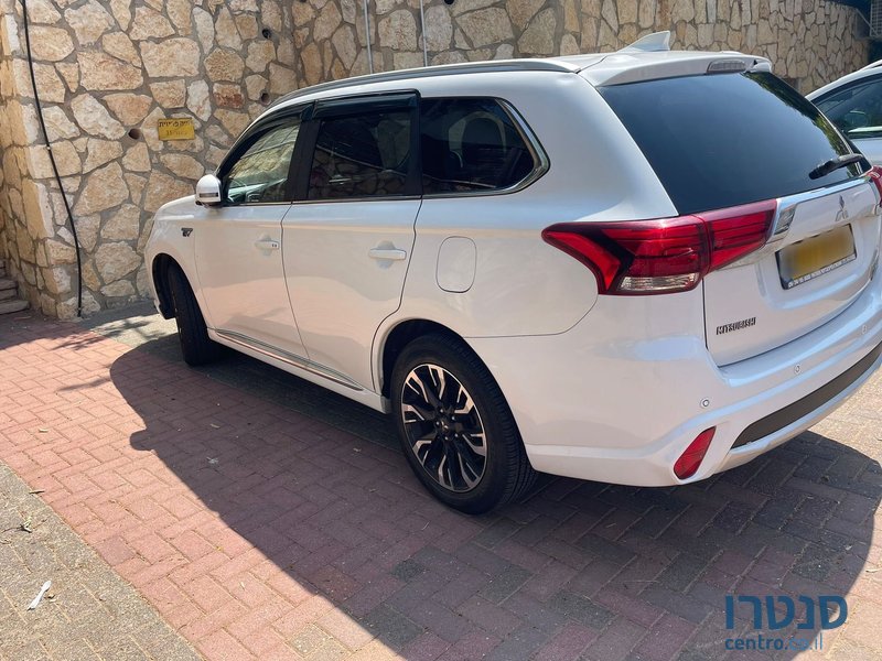 2017' Mitsubishi Outlander מיצובישי אאוטלנדר photo #4