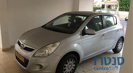 2010' Hyundai i20 יונדאי photo #1