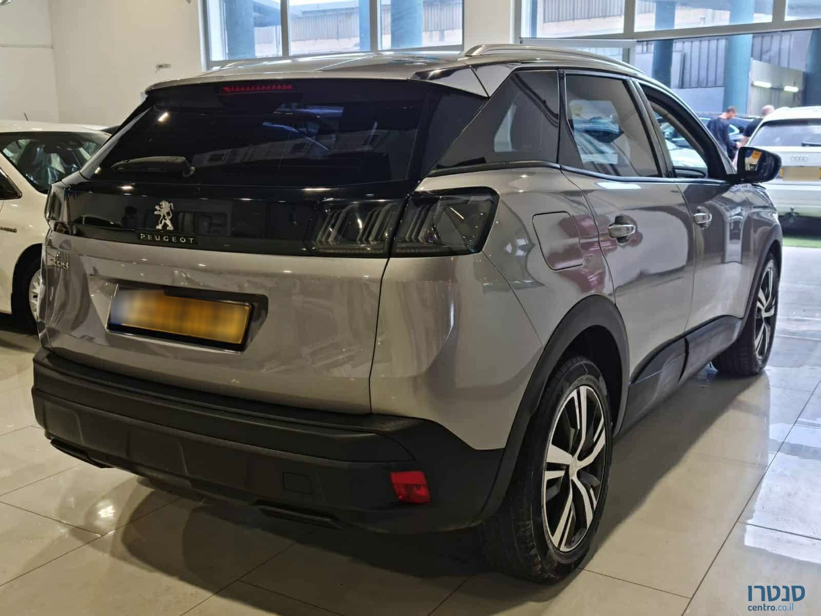 2023' Peugeot 3008 photo #3