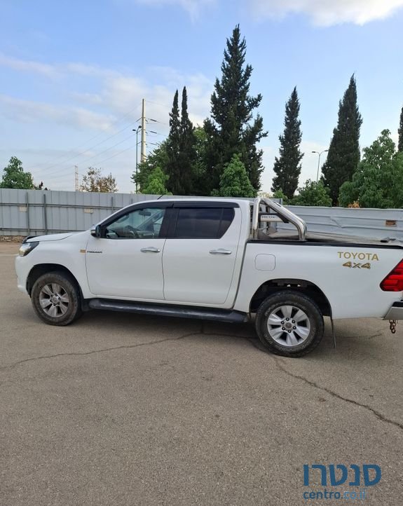 2016' Toyota Hilux טויוטה היילקס photo #1