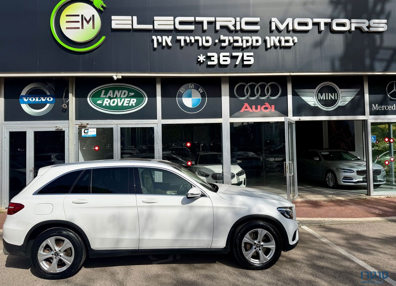 2017' Mercedes-Benz GLC מרצדס-בנץ photo #4