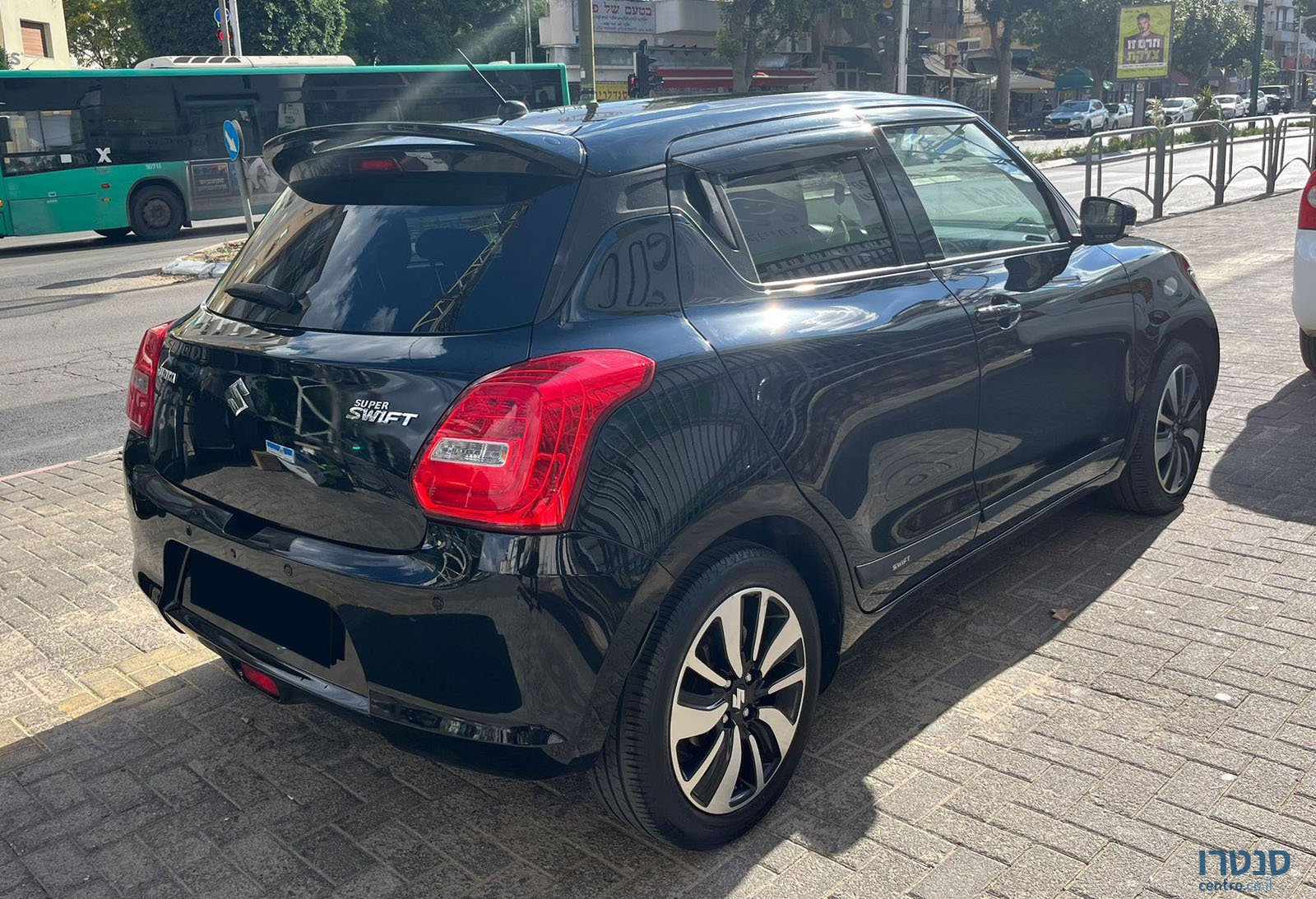 2020' Suzuki Swift GLX photo #3