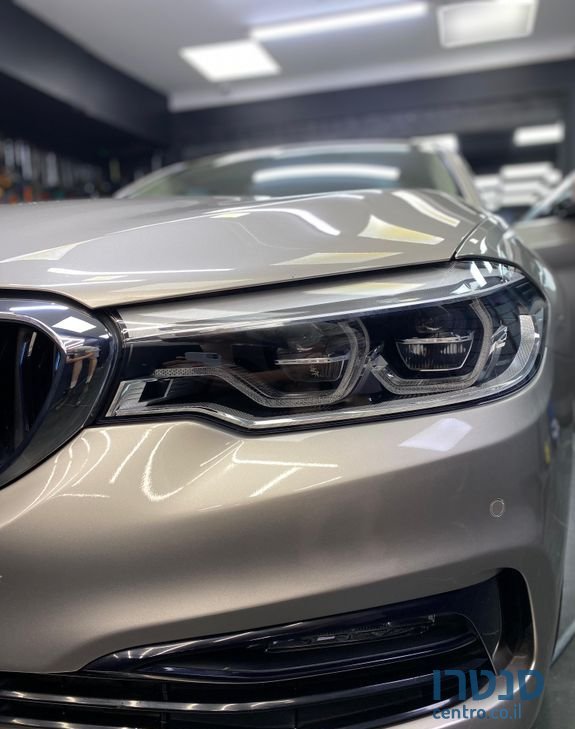 2018' BMW 5 Series ב.מ.וו סדרה 5 photo #2