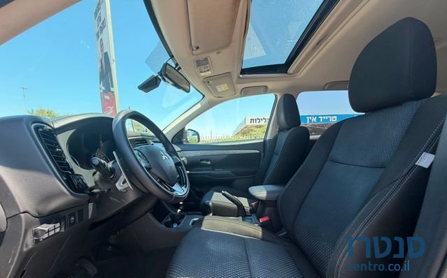 2016' Mitsubishi Outlander מיצובישי אאוטלנדר photo #4