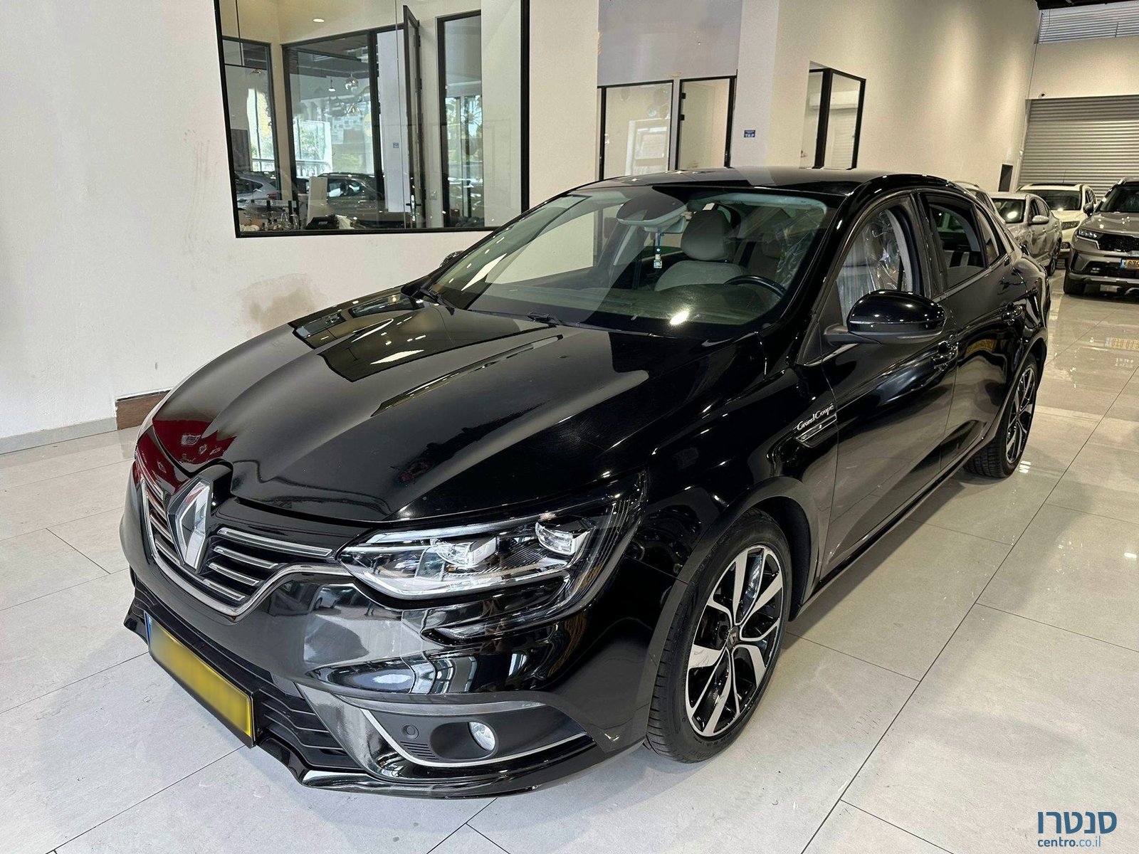 2021' Renault Megane photo #1