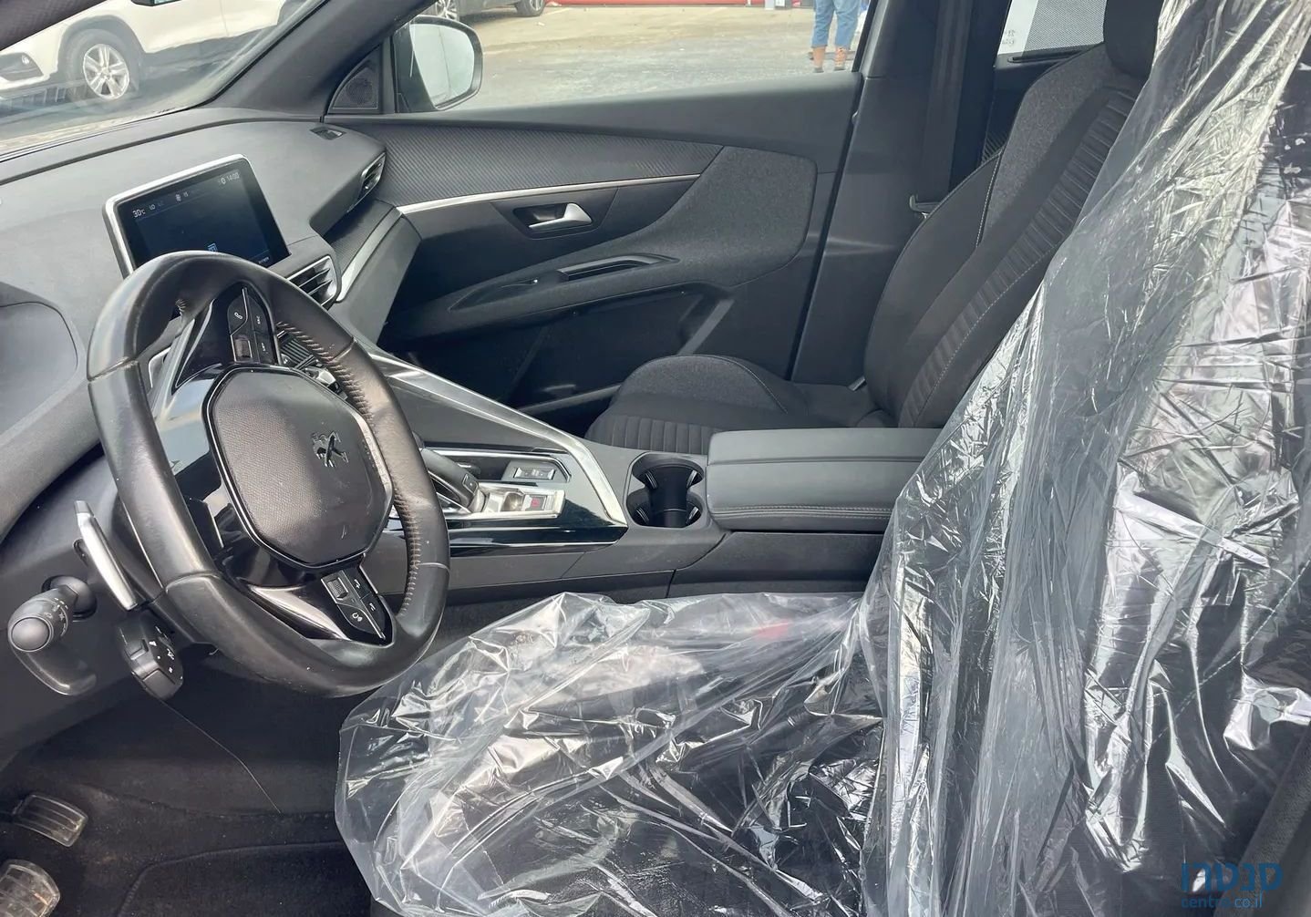 2023' Peugeot 5008 פיג'ו photo #6