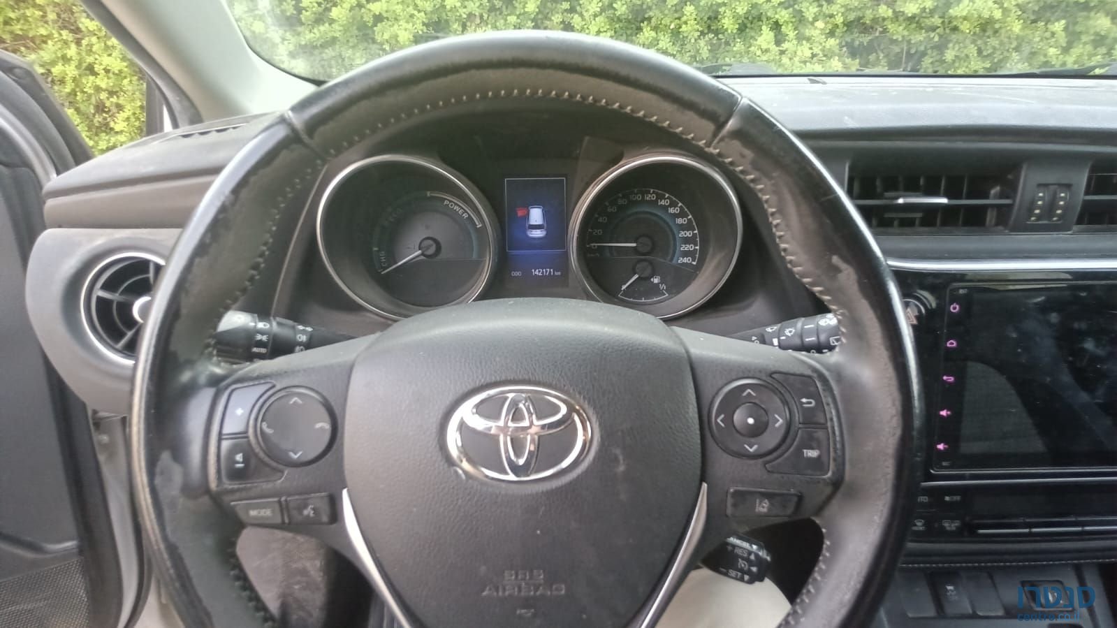 2017' Toyota Auris טויוטה אוריס photo #2