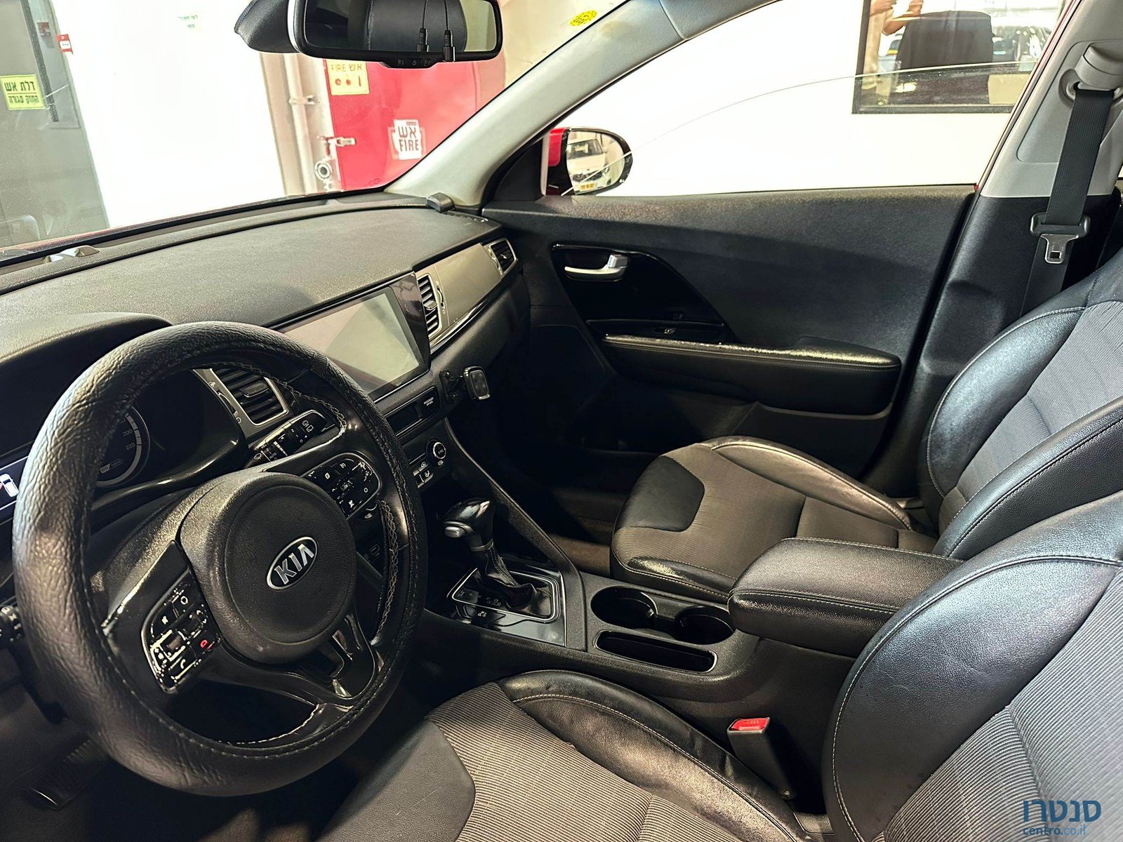 2018' Kia Niro EX photo #5