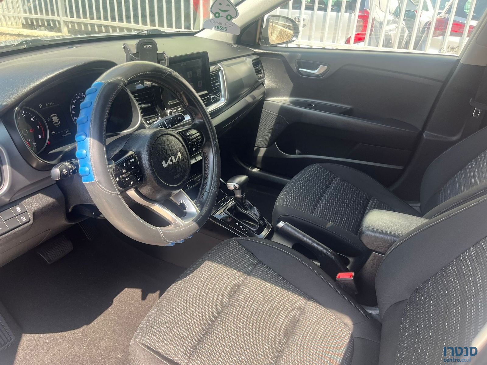 2022' Kia Stonic photo #2