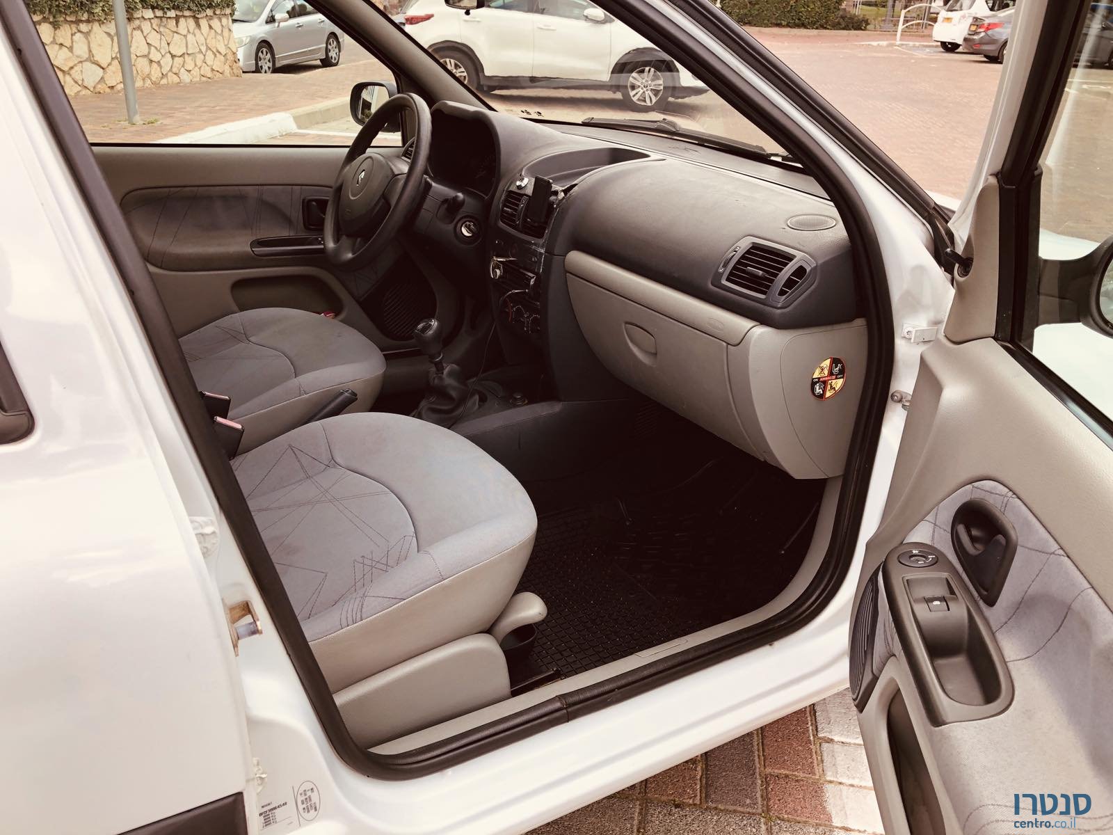 2003' Renault Clio photo #7