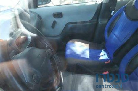 2000' Daihatsu Sirion photo #3