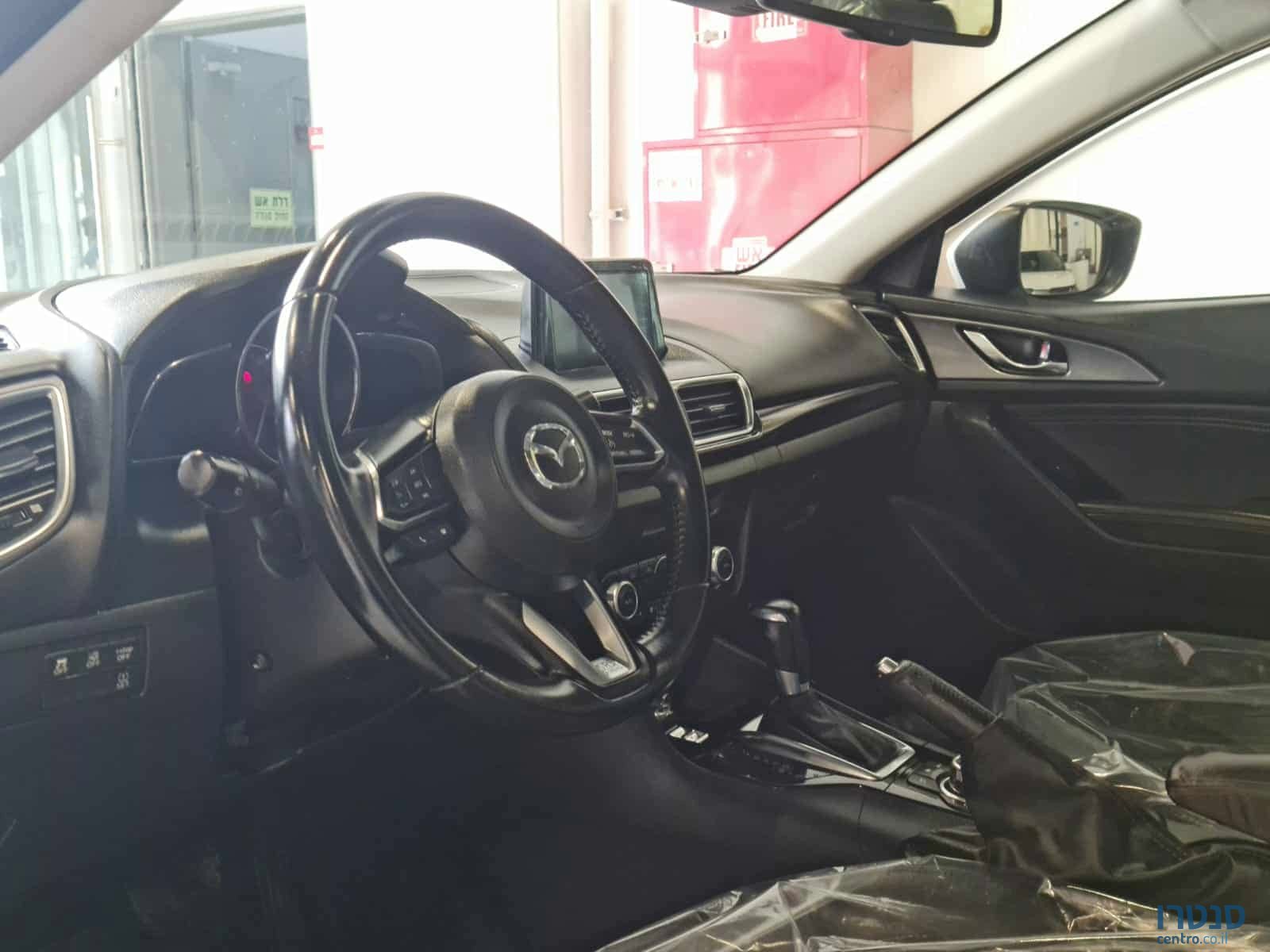 2018' Mazda 3 photo #5