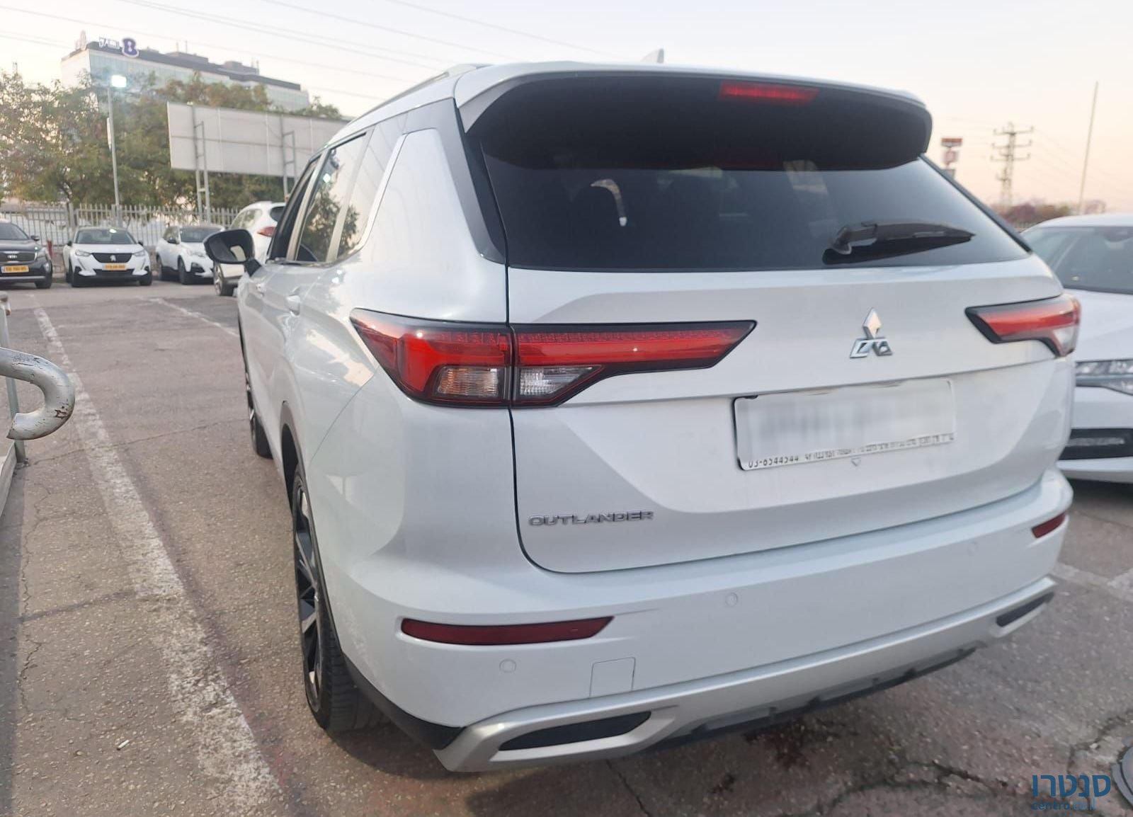 2022' Mitsubishi Outlander מיצובישי אאוטלנדר photo #3