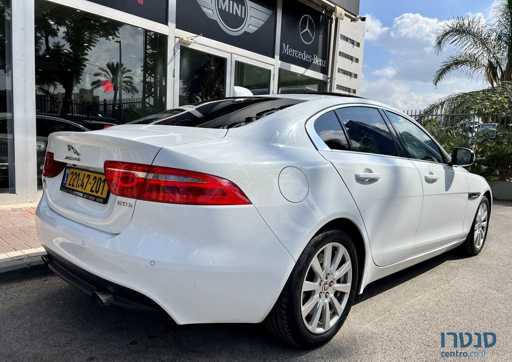 2018' Jaguar Xe יגואר photo #5