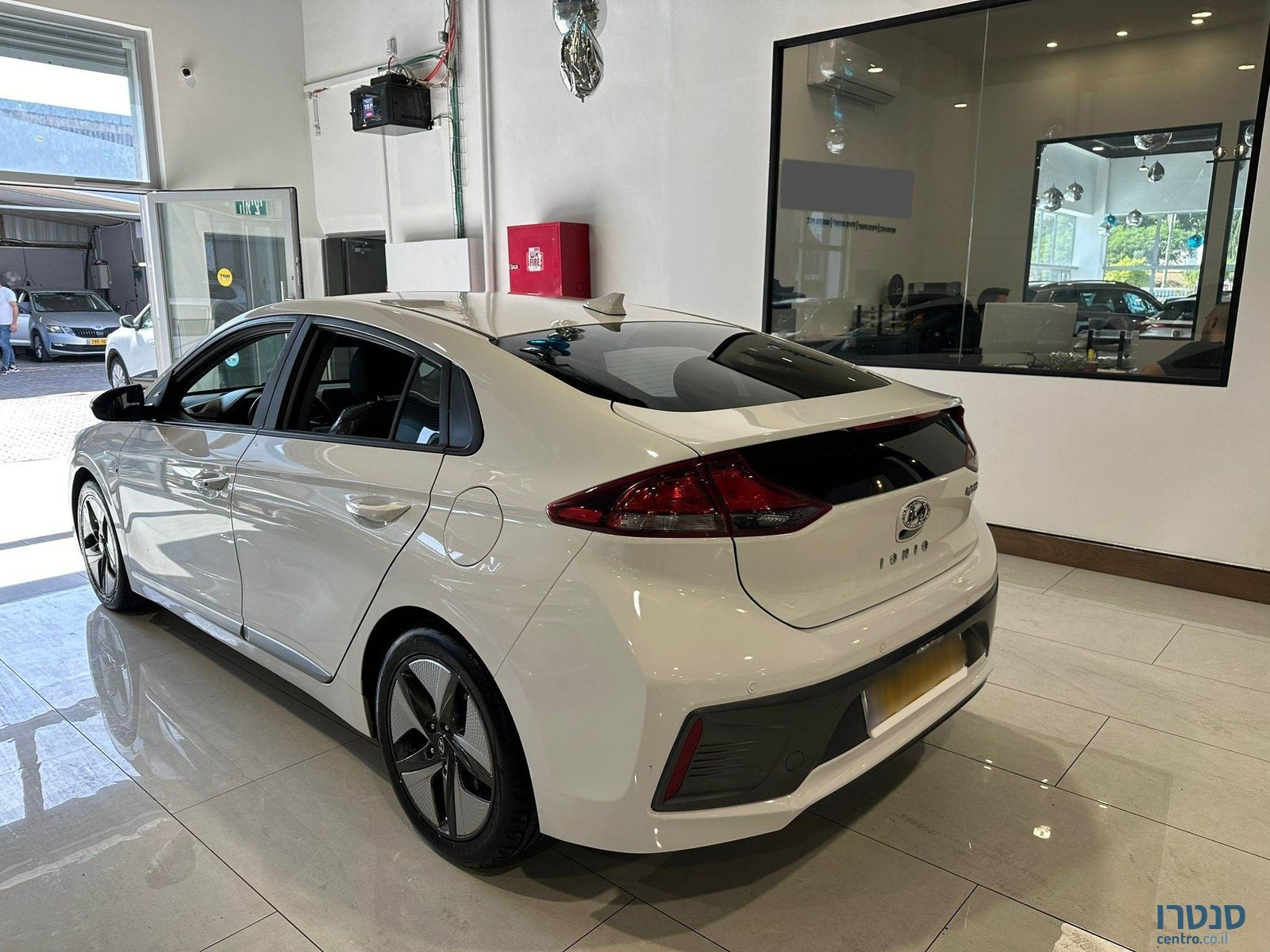 2020' Hyundai Ioniq photo #4