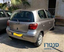 2005' Toyota Yaris פיג'ו photo #2