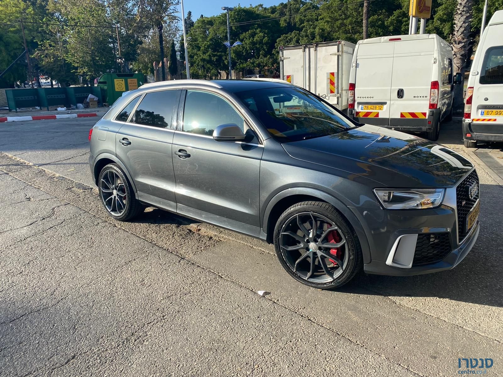 2016' Audi Q3 Q3RS Quattro photo #2