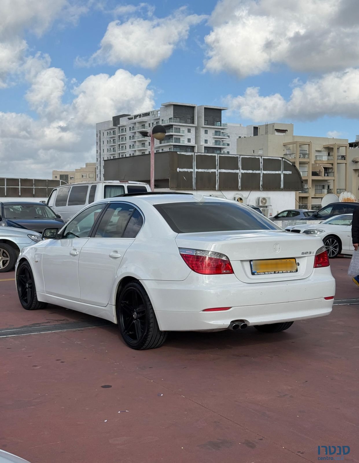 2009' BMW 5 Series ב מ וו סדרה 5 photo #3