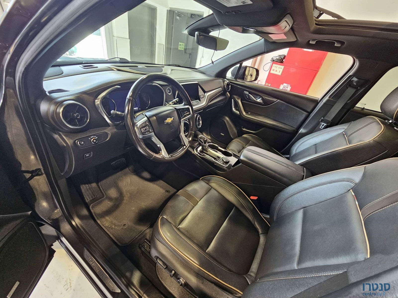 2023' Chevrolet Blazer photo #6