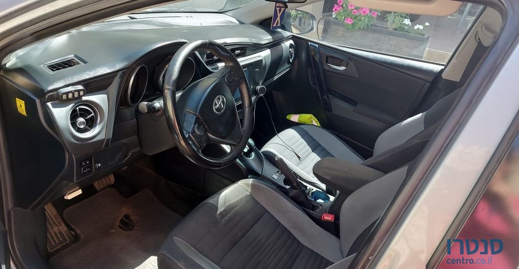 2016' Toyota Auris טויוטה אוריס photo #6