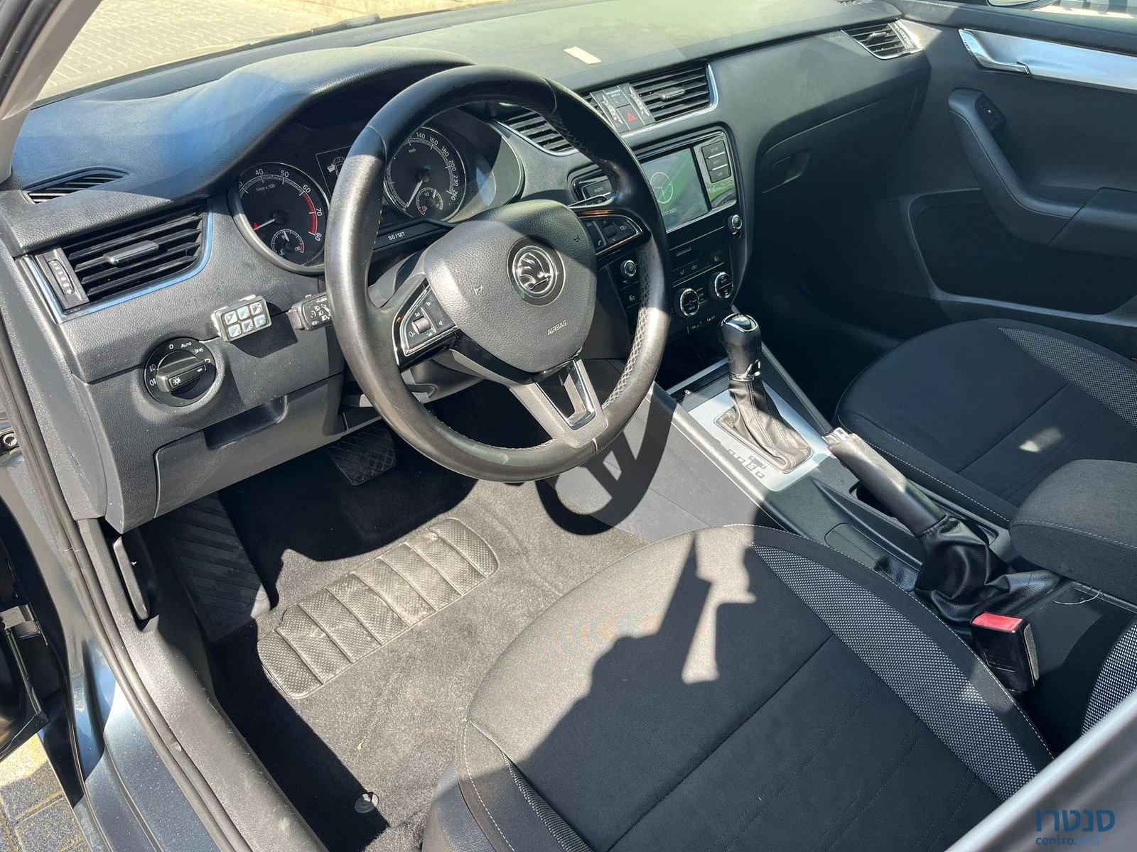 2017' Skoda Octavia photo #4