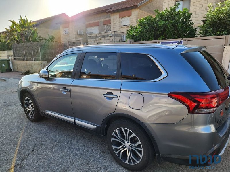 2017' Mitsubishi Outlander מיצובישי אאוטלנדר photo #2